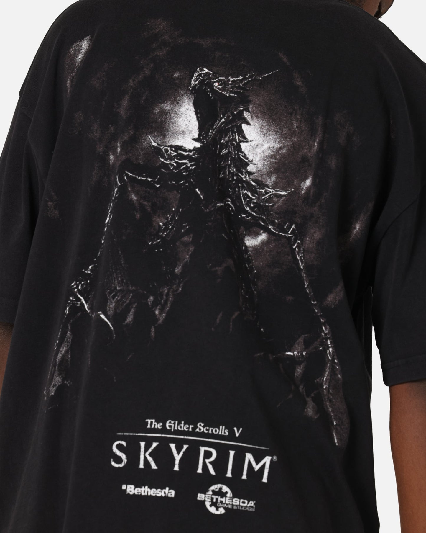 73 Studio X The Elder Scrolls V: Skyrim '11 Dragonborn Vintage T-Shirt Black Acidwash