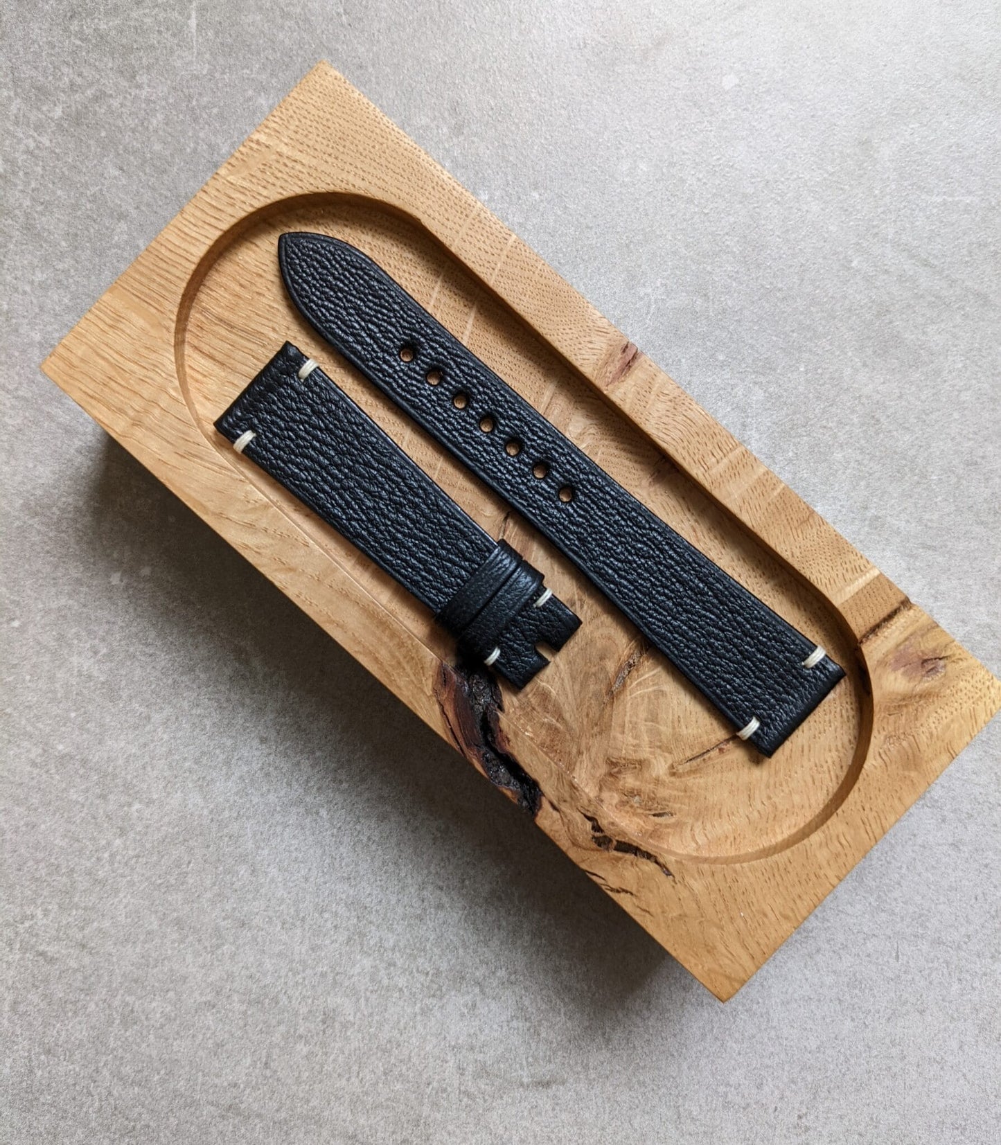 Alran Goatskin Vintage Strap Minimal Stitch - Black