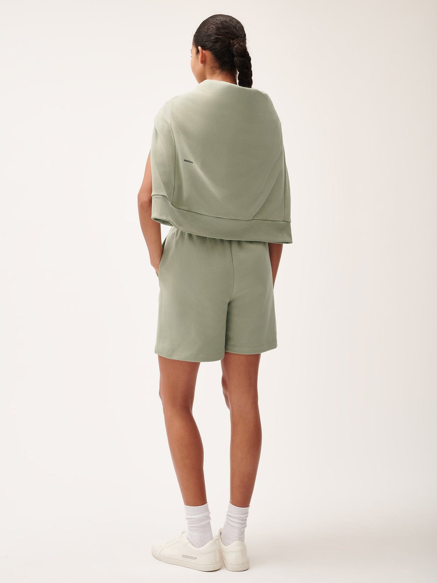 Womens 365 Midweight Mid Length Shorts—moss green