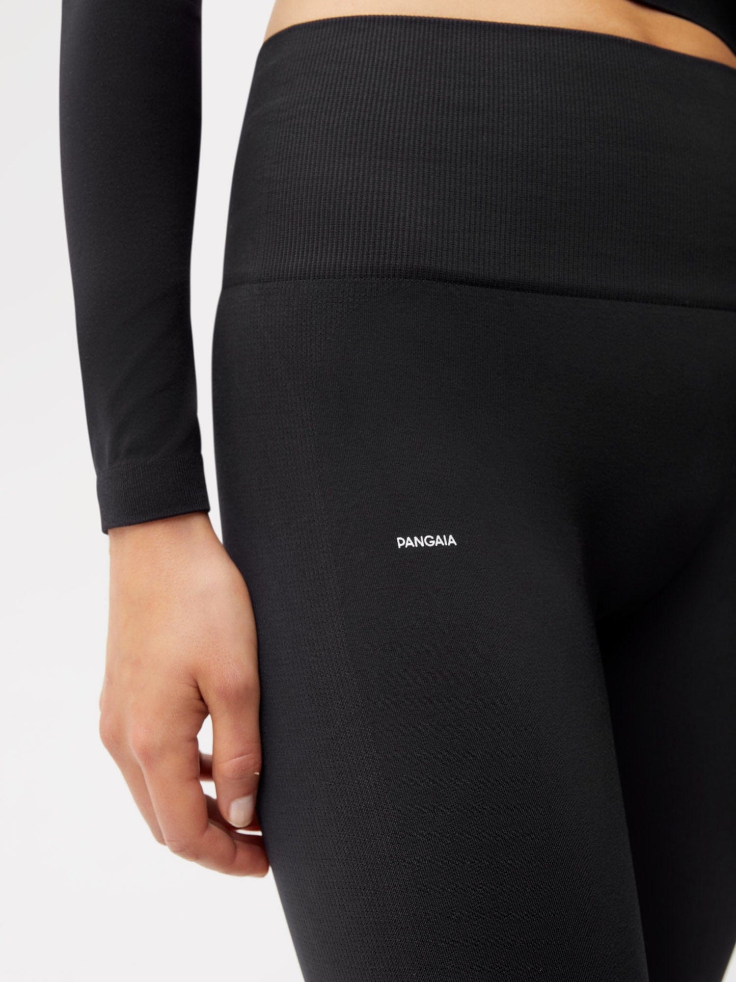 Womens Plant-Stretch Compressive Leggings—Black