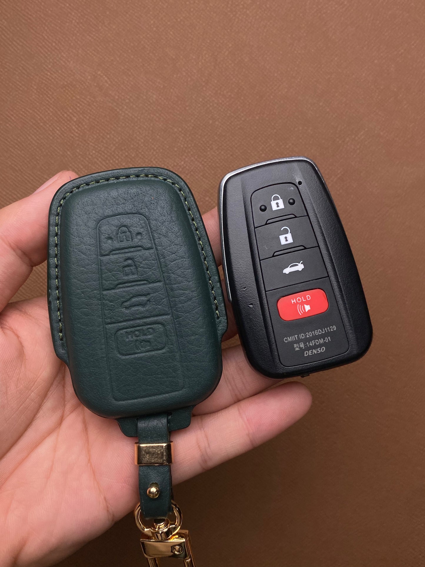 Leather Key Case for Toyota Camry, Cross (2019-2023) - TOD4