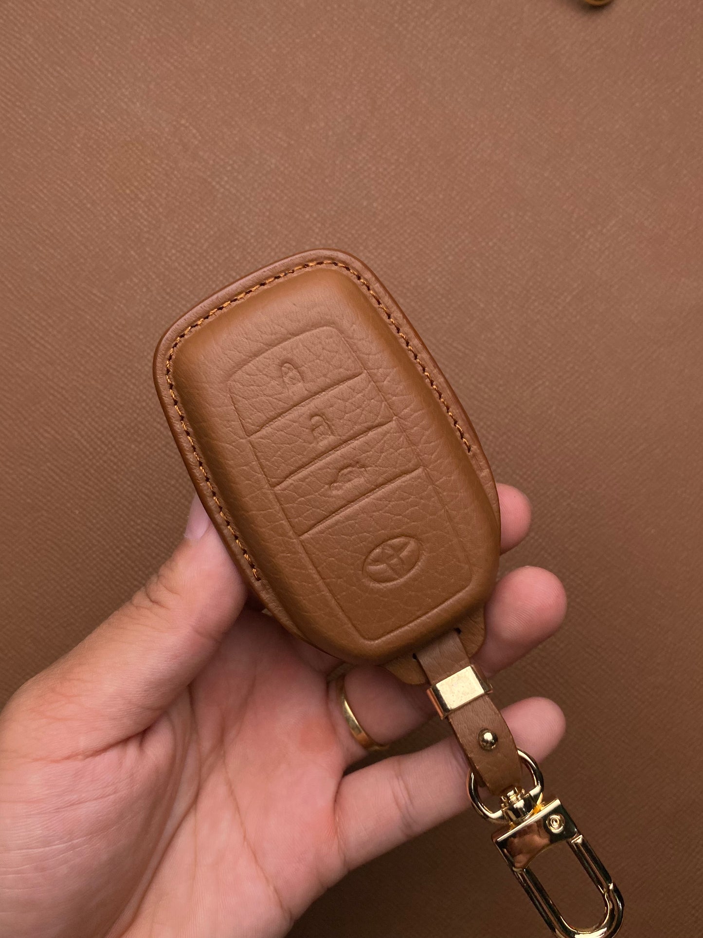 Leather Key Case for Toyota Fortuner, Innova V, Hilux G (2017-2022) 3-Button Smart Key - TOC3OTO