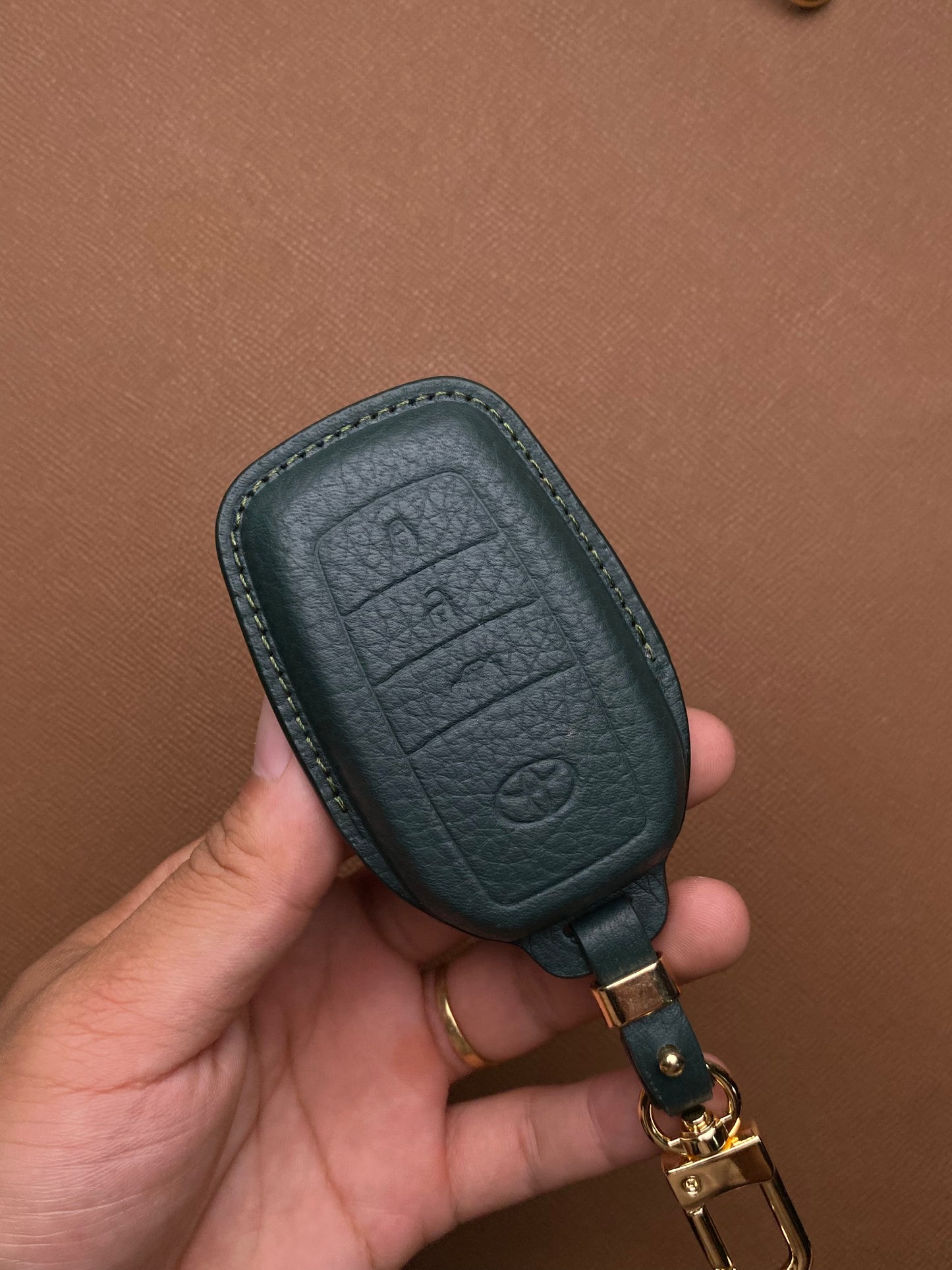 Leather Key Case for Toyota Fortuner, Innova V, Hilux G (2017-2022) 3-Button Smart Key - TOC3OTO