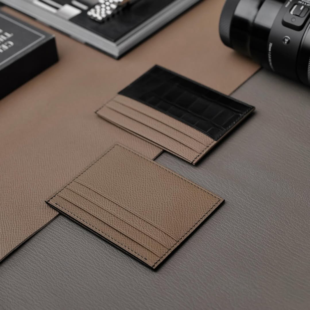Black x Etoupe Flat card holder