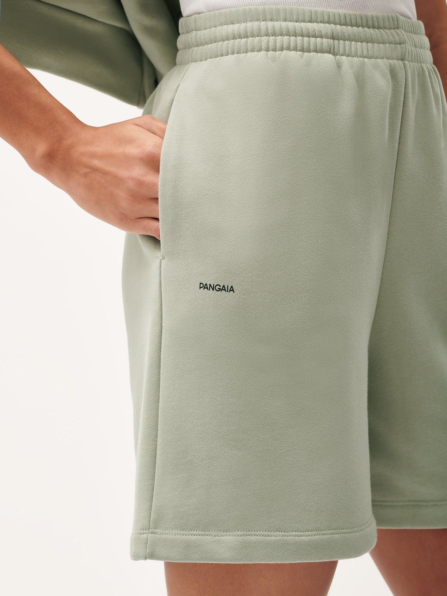 Womens 365 Midweight Mid Length Shorts—moss green