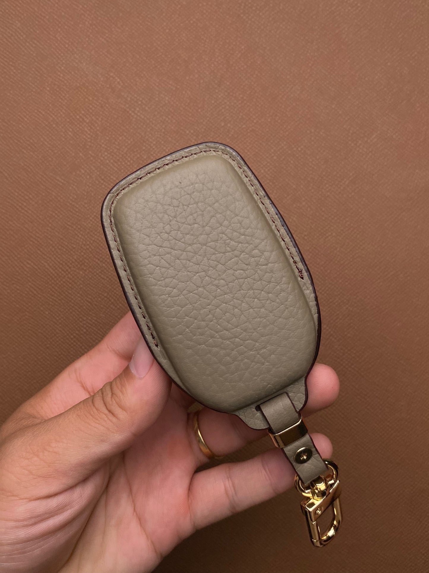 Leather Key Case for Toyota Fortuner, Innova V, Hilux G (2017-2022) 3-Button Smart Key - TOC3OTO